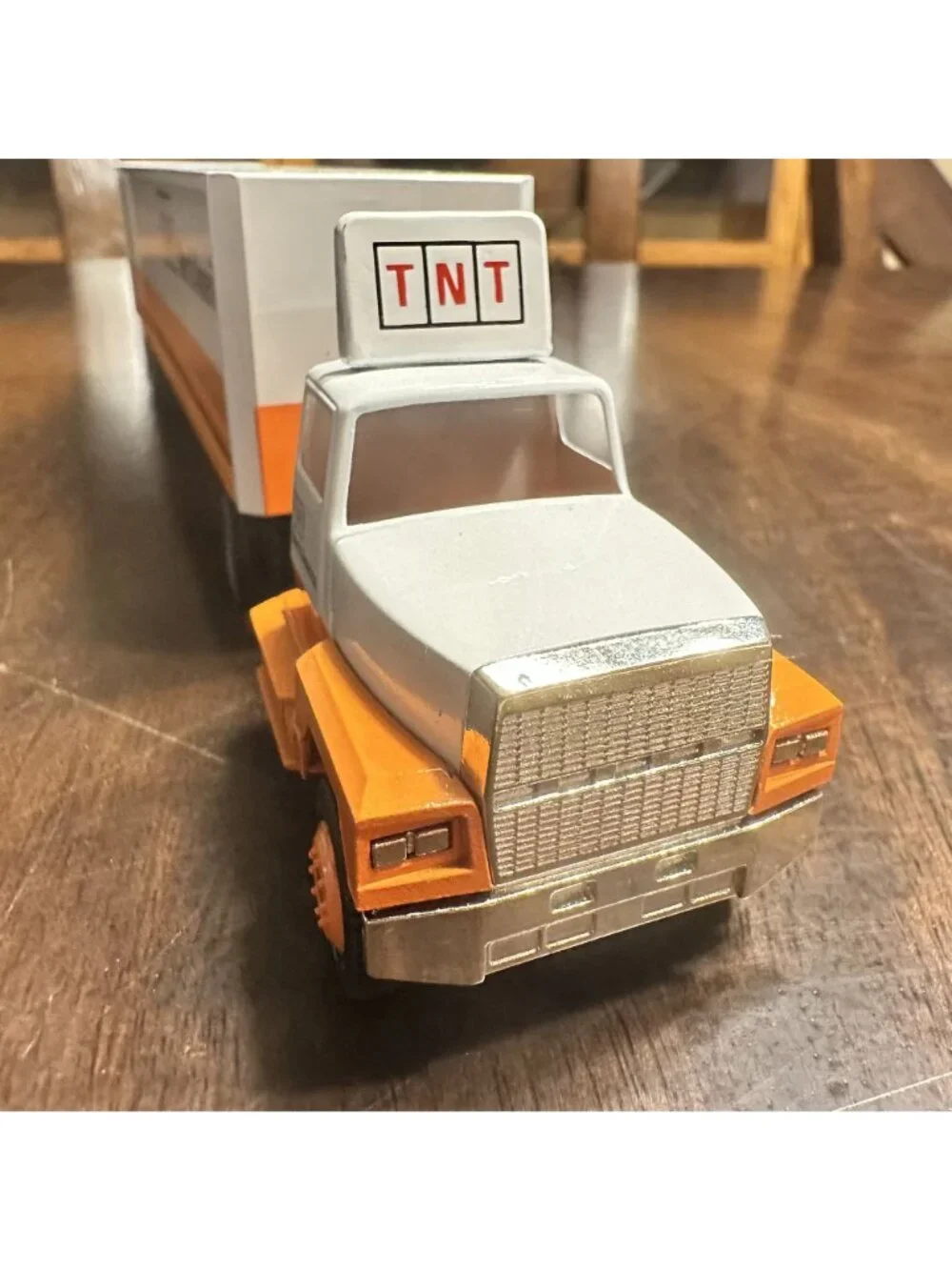 Winross TNT North America Metal Die Cast Toy Model Truck
